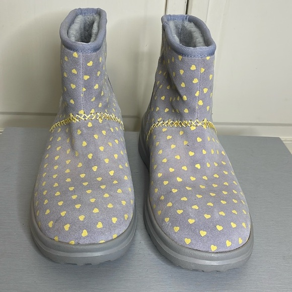 UGG Shoes - UGG AUSTRALIA Women’s I HEART UGG Low Cut Boot Grey/Yellow Hearts US Size 7